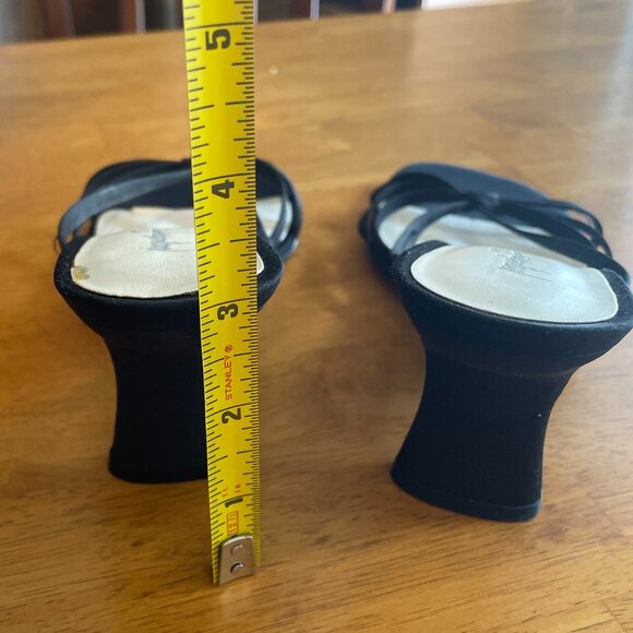 Size 6.5 Jacqueline Ferrar black strappy elegant 3" high heeled sandals - Picture 11 of 11